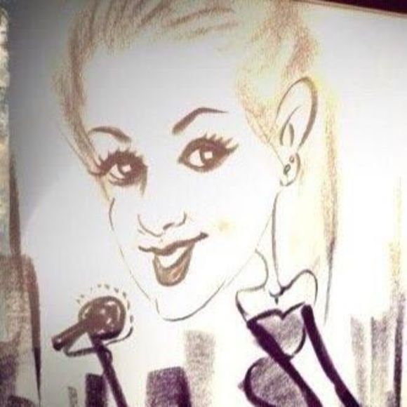 Regina Giannola - Poshmark Profile Picture of Regina Giannola (@rgiannola21) on Poshmark