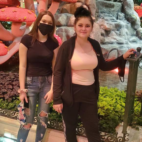 Profile Picture of Becca Wimmler (@beccawimmler) on Poshmark