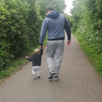 Profile Picture of Tom Huggins (@tomhuggins90) on Twitter