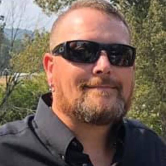 Profile Picture of Scott Blevins (@sprintnerd) on Poshmark