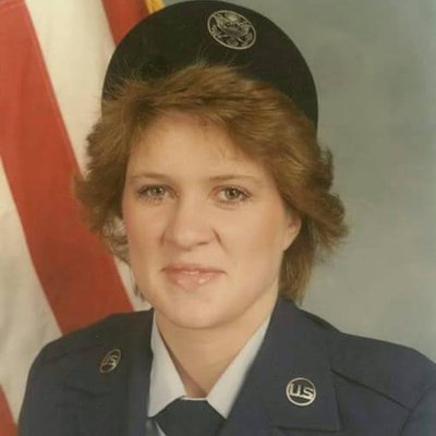 Profile Picture of Lori Hurt (@LoriHurt11) on Twitter