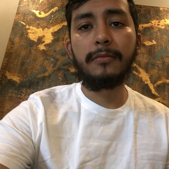 Profile Picture of Johnny Quevedo (@johnnyquevedo) on Poshmark