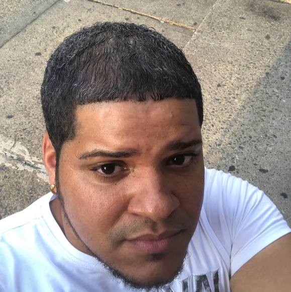 Profile Picture of Domingo Luna (@elsofokelirical) on Poshmark