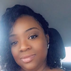 Profile Picture of amandariles3 (@amandariles3) on Tiktok