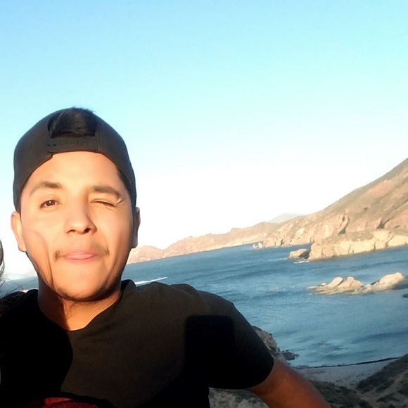 Profile Picture of Isaac Parra (@isaac940) on Poshmark