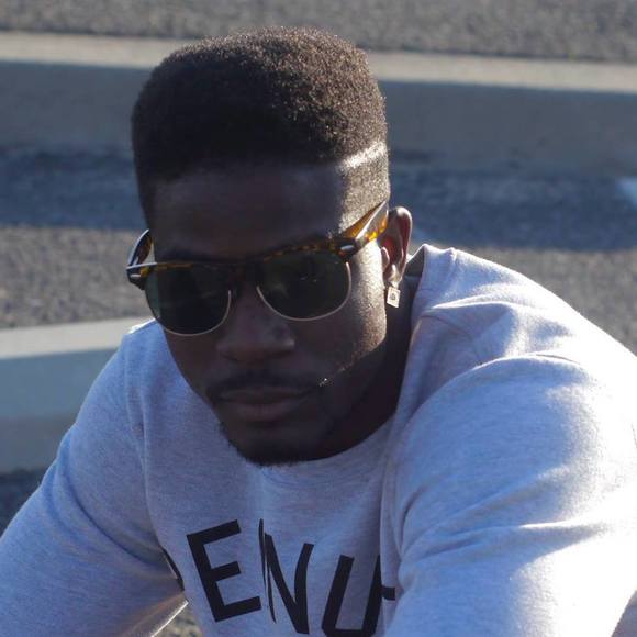 Profile Picture of Adewole Williams (@sketch009) on Poshmark