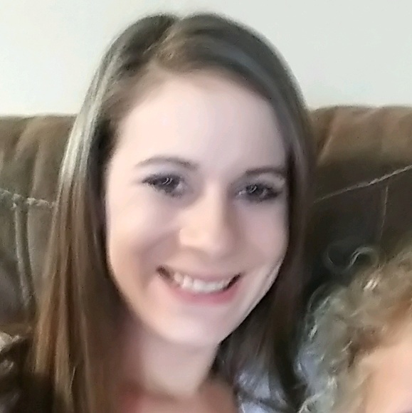 Profile Picture of Darci Martinaj (@darcimartinaj) on Poshmark