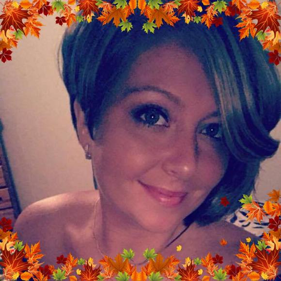 Profile Picture of Christina Janoski (@sosweet617) on Poshmark