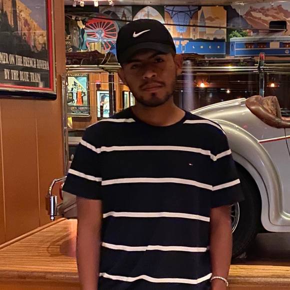 Profile Picture of Erick Alvarez (@theerick97) on Poshmark