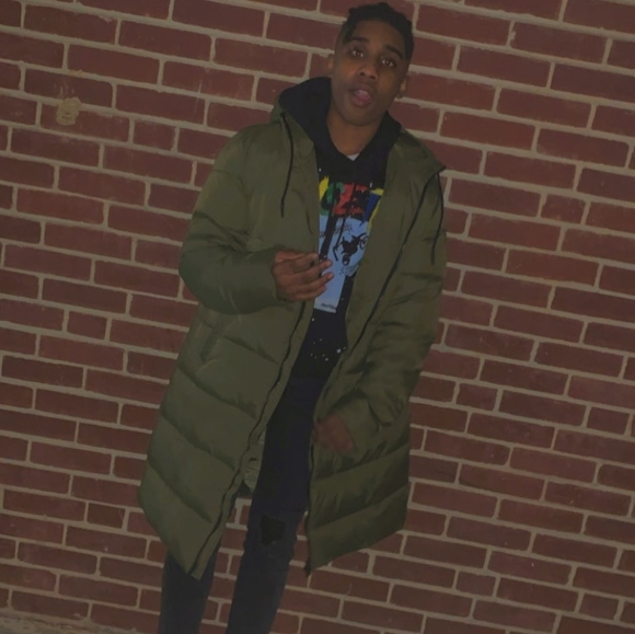 Profile Picture of Mark Gwynn (@markgwynn) on Poshmark