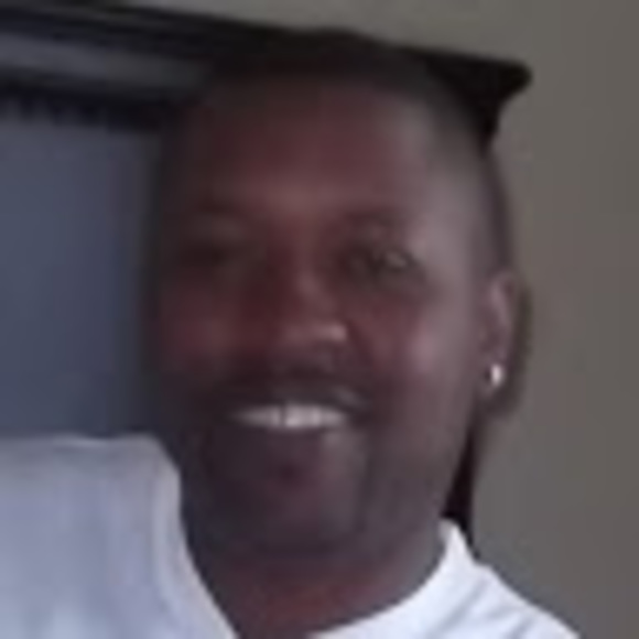 Profile Picture of Cedric Thompson (@yaminlvddt) on Poshmark