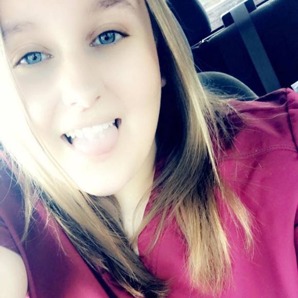 Profile Picture of Claire Kulwicki (@claire_kulwicki) on Poshmark