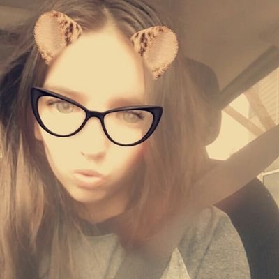 Profile Picture of Hillary Sharphead (@H_Sharphead) on Twitter