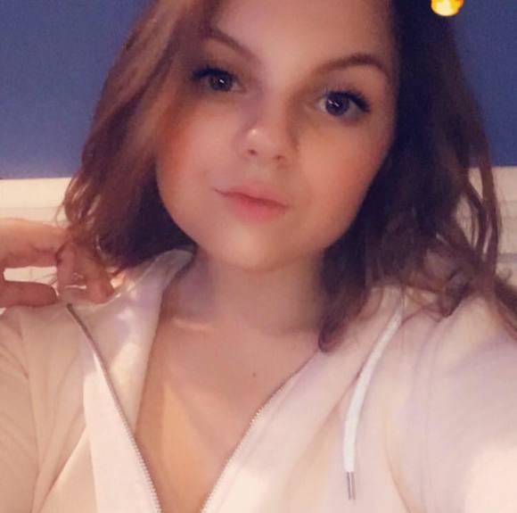 Profile Picture of Ally Derusso (@derder945) on Poshmark