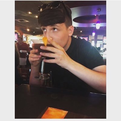 Profile Picture of Travis (@TravisMurdock09) on Twitter
