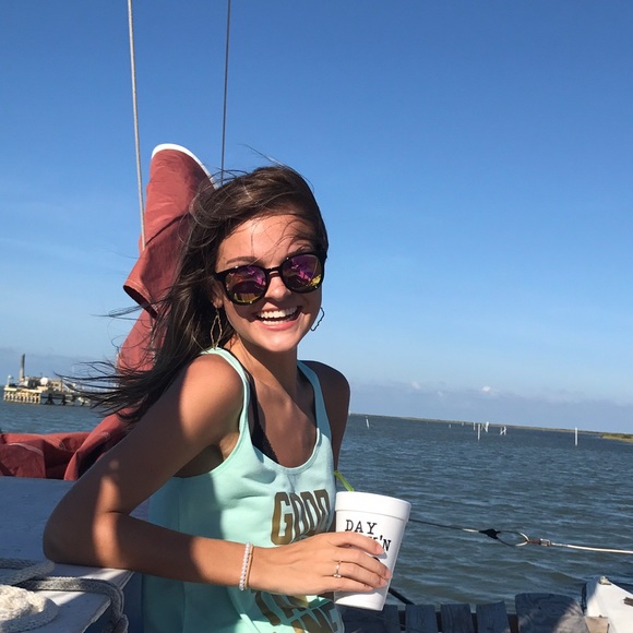 Profile Picture of Melissa Wegrzyn (@melwegrzyn) on Poshmark