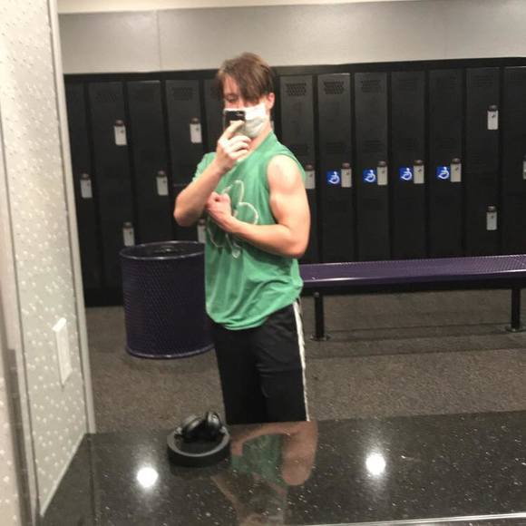 Profile Picture of Charles Trinka (@charlestrinka) on Poshmark