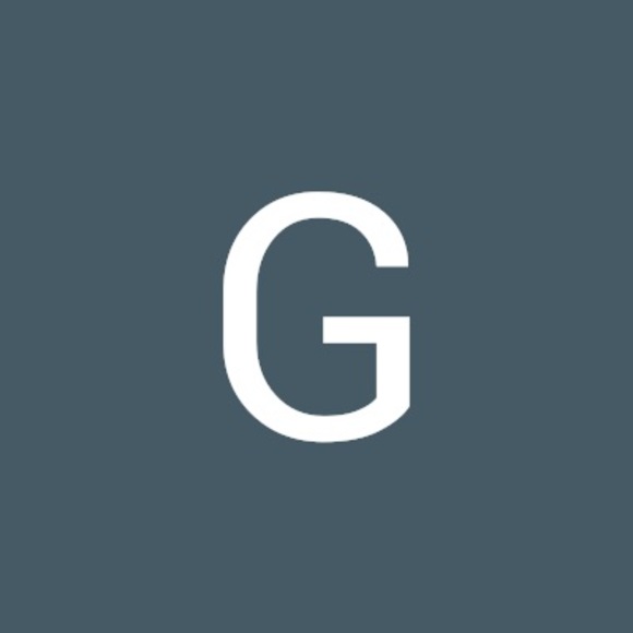Profile Picture of Gwendolina Ephraim (@gwendolinae) on Poshmark