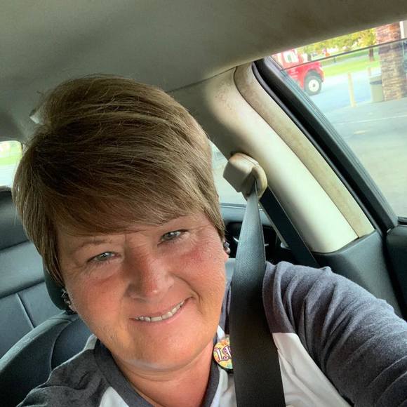 Profile Picture of Renee Keller (@reneekeller42) on Poshmark