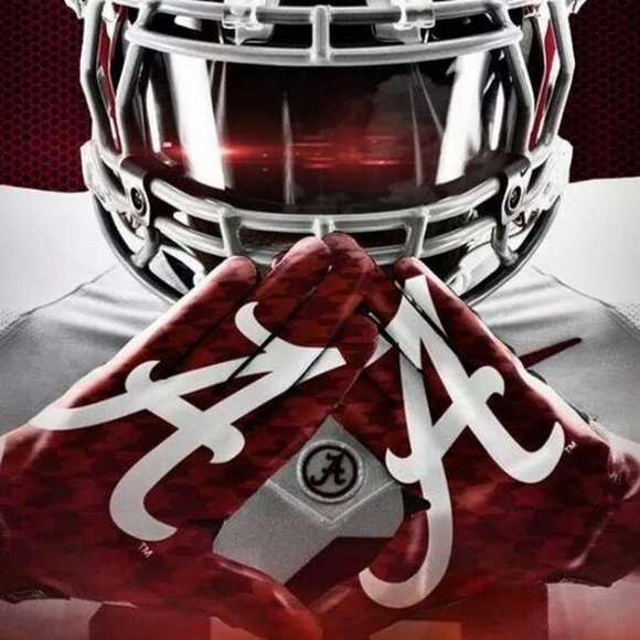 Profile Picture of Grayson Hines (@grayson_hiness) on Poshmark