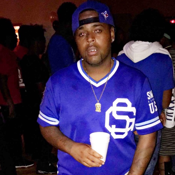 Profile Picture of David Marvin (@david2150) on Poshmark