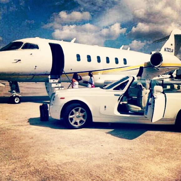 Profile Picture of Sara Bova (@heavenly_arosak) on Poshmark