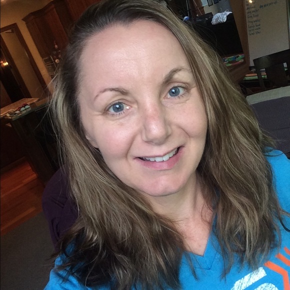 Profile Picture of Tammy Mccure (@daylilie8) on Poshmark