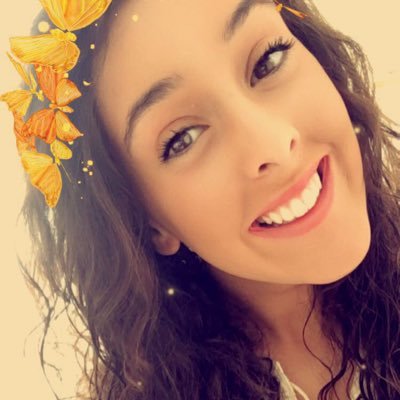 Profile Picture of Lily Schneider (@schneidersblog) on Twitter