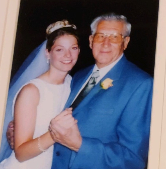 Brittany Trautman - Poshmark Profile Picture of Brittany Trautman (@btrautman) on Poshmark