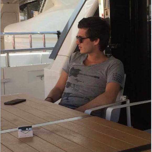 Profile Picture of Alexandre Elbaz (@alex271193) on Poshmark