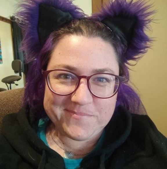 Profile Picture of Fiona Moore (@phonakins) on Poshmark