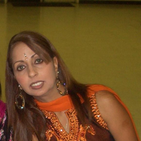 Profile Picture of Salinder Kang (@eshar05) on Poshmark