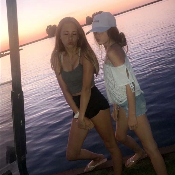 Profile Picture of Jordyn Zlotek (@jordynzlotek) on Poshmark