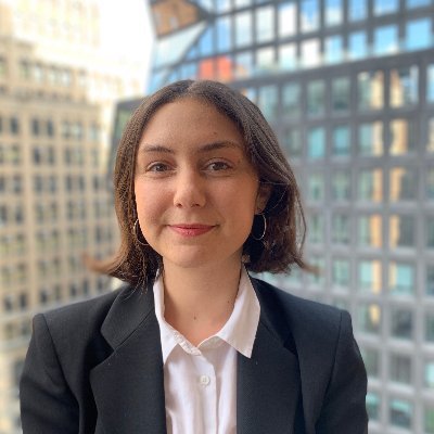 Profile Picture of Monica (@MonicaRaiss) on Twitter