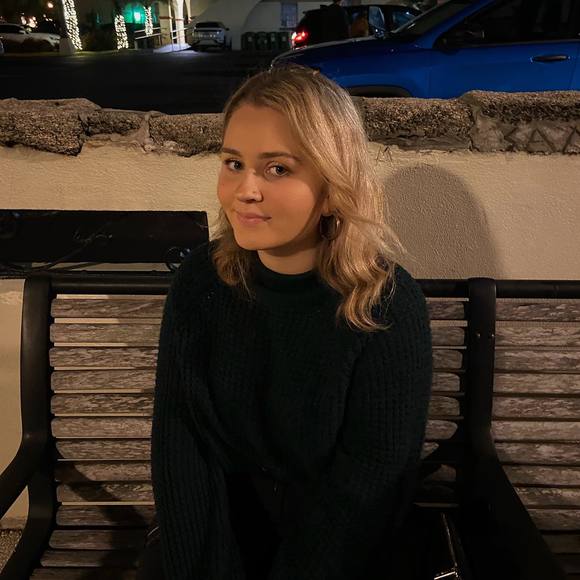 Profile Picture of Payton Chestnutt (@pchestnutt) on Poshmark