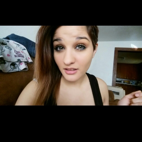 Ariel Moreno - Poshmark Profile Picture of Ariel Moreno (@skarlettblood) on Poshmark