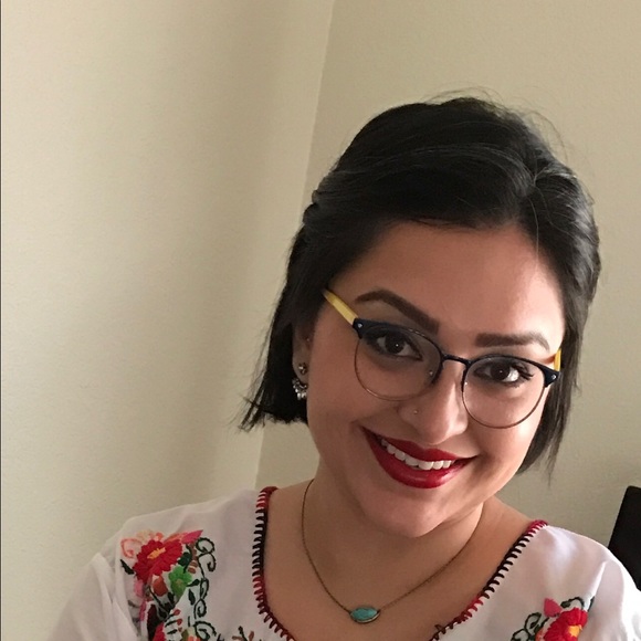 Profile Picture of Aleah Corbitt (@amc2547) on Poshmark