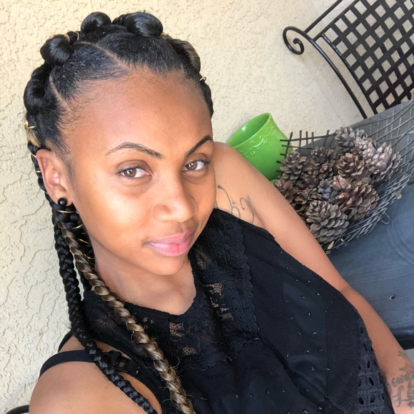 Profile Picture of Isis Mcclendon (@marierbaby) on Poshmark