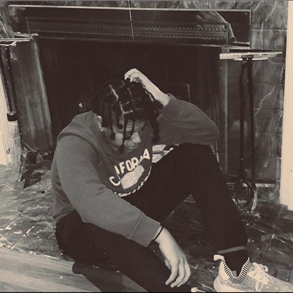 Lonzo Bufford - Poshmark Profile Picture of Lonzo Bufford (@lonzo_lonzo) on Poshmark