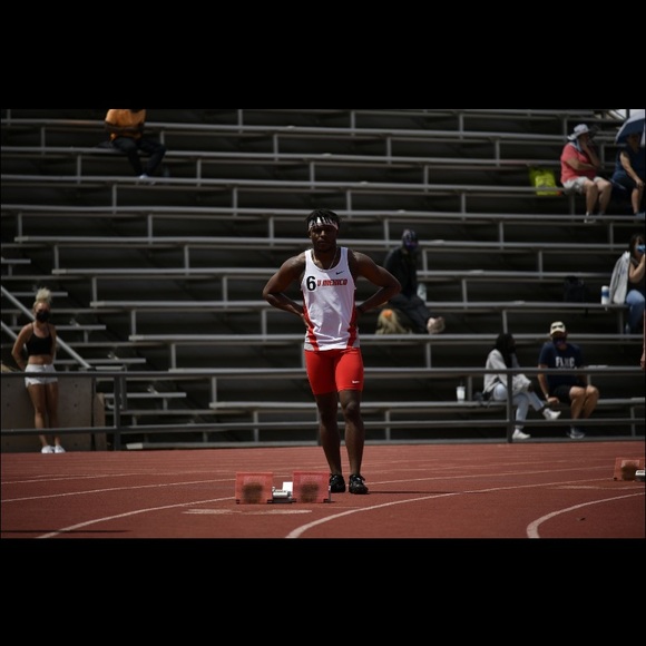 Profile Picture of Montez Wright (@montezwright) on Poshmark