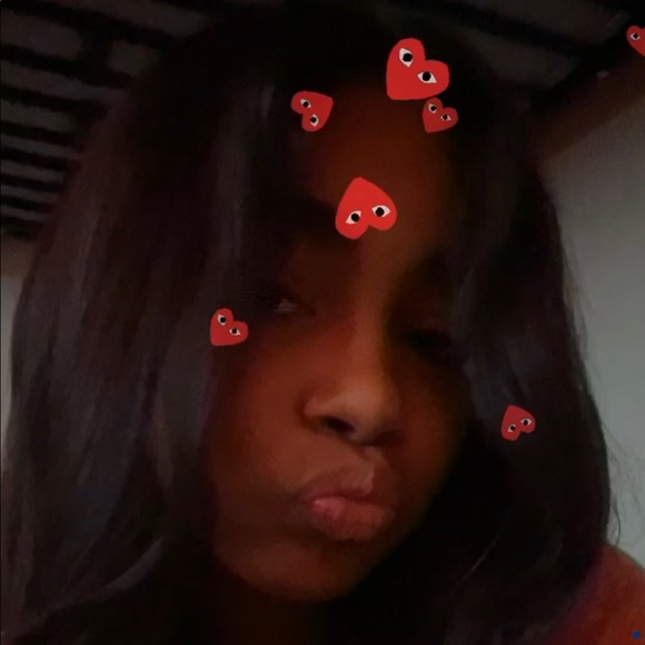 Profile Picture of Adriana Borum (@adriana_borum) on Poshmark