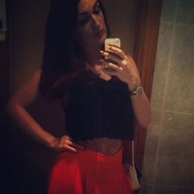 Profile Picture of Danielle Dewhurst (@danielledewhurs) on Pinterest