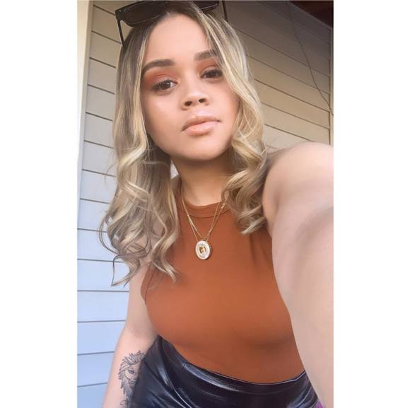 Profile Picture of Emely Cabrera (@xx__emyy) on Poshmark