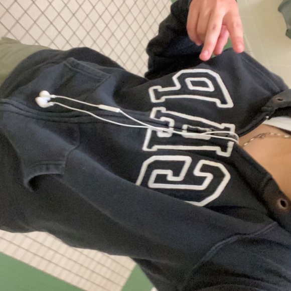 Profile Picture of Kaylee Schultz (@kayleeschult203) on Poshmark