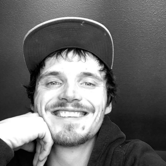 Profile Picture of Dustin Murphy (@dustinmurphy904) on Poshmark