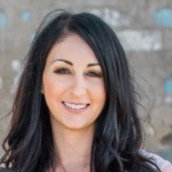 Stefanie Longfellow - Poshmark Profile Picture of Stefanie Longfellow (@stefanie0121) on Poshmark