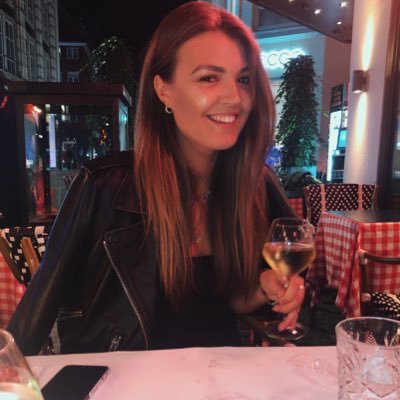 Profile Picture of Beth Grayson (@_bethgrayson) on Twitter