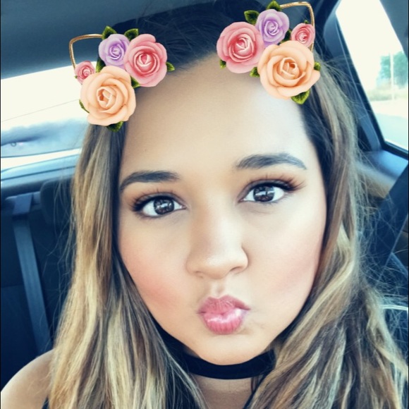 Profile Picture of Erika Rosello (@roselloerika) on Poshmark