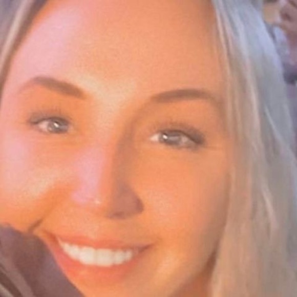 Profile Picture of Suzanne Mckay (@suzannemckay304) on Poshmark