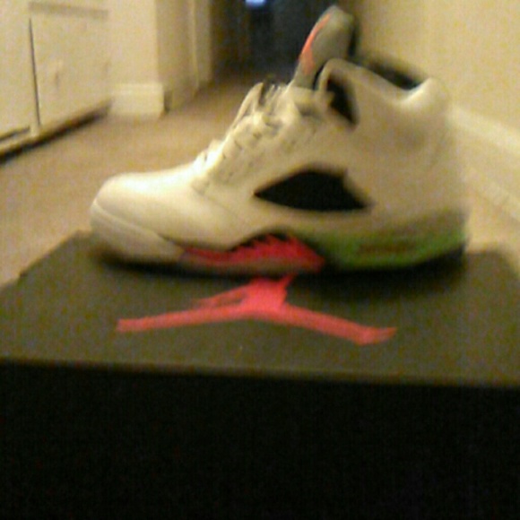 Profile Picture of Monique Clark (@lclark2345) on Poshmark